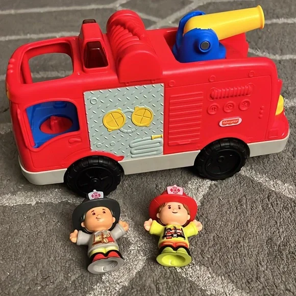 Fisher Price Little People School Bus and Firetruck with 6 figures - Picture 4 of 12